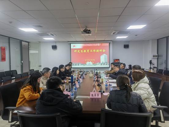 92e6aa6aab758a839bd5b26934de6f5