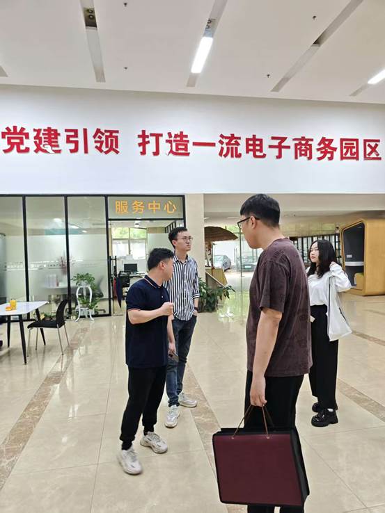 4b981b4c6d595902a38b75f3264663b