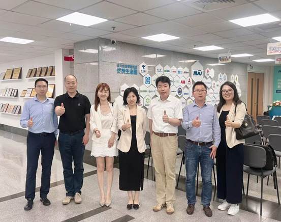 c002ee1ed4b27e169ac2b21b110eb5d