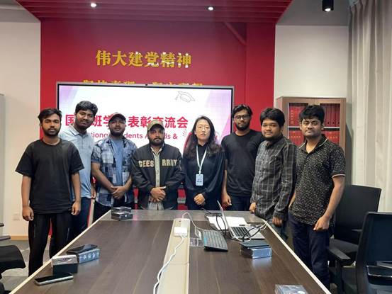 4798a992cead54932bef16736247838